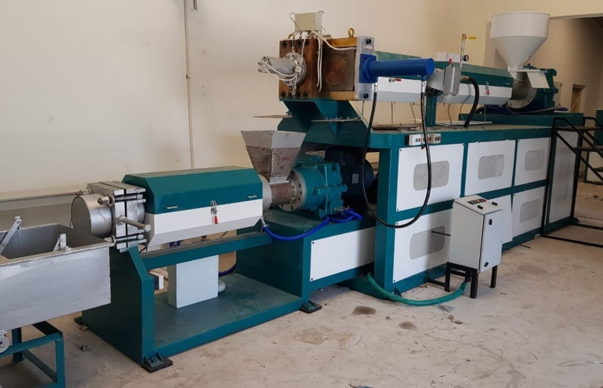 Industrial Plastic Processing Machine | 50 kW | 150 kg/h Capacity